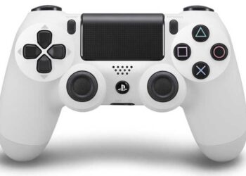 GameStop are using huge price cuts on Xbox One and also PS4 controllers