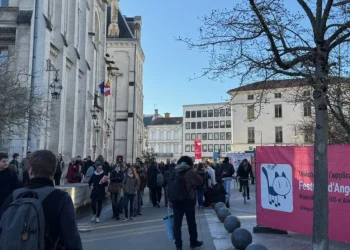 ANGOULÊME: Let’s Hope the Judges Swallow Their Glasses Before the Verdict!